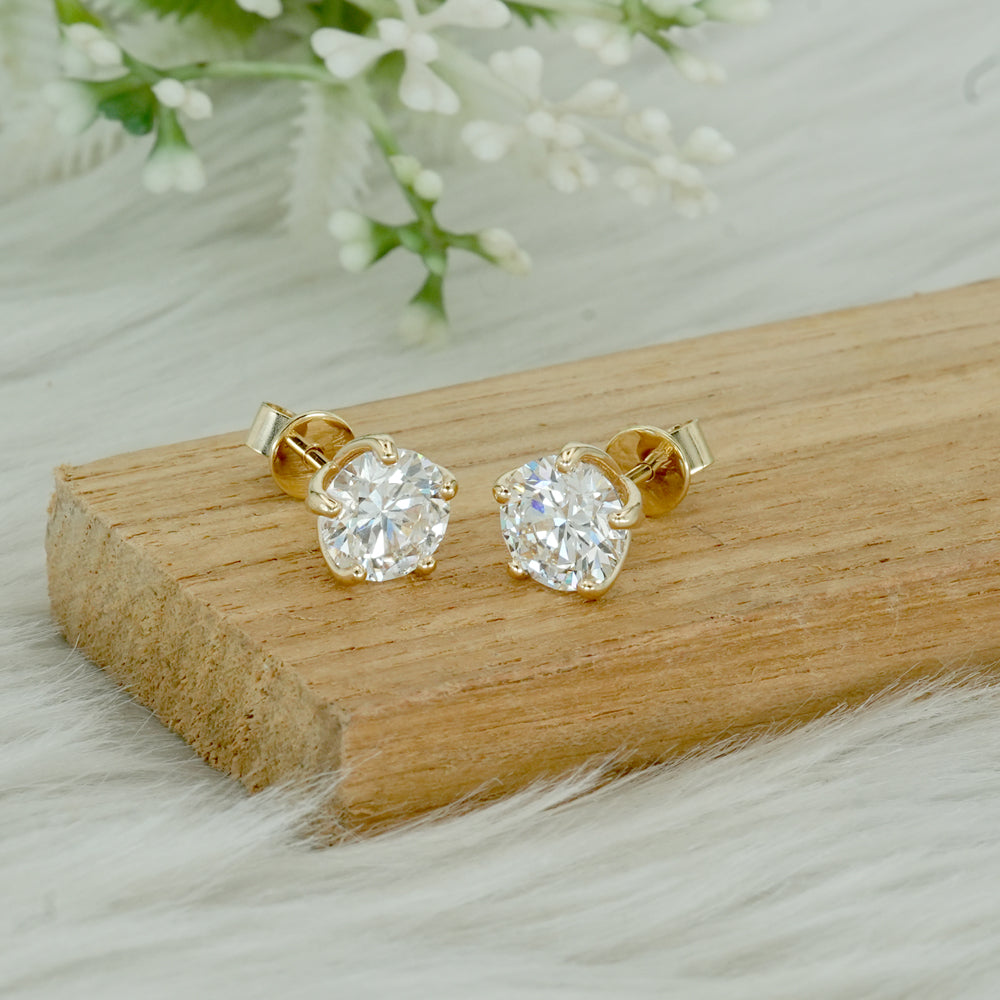 Round Lab Grown Diamond Stud Earrings